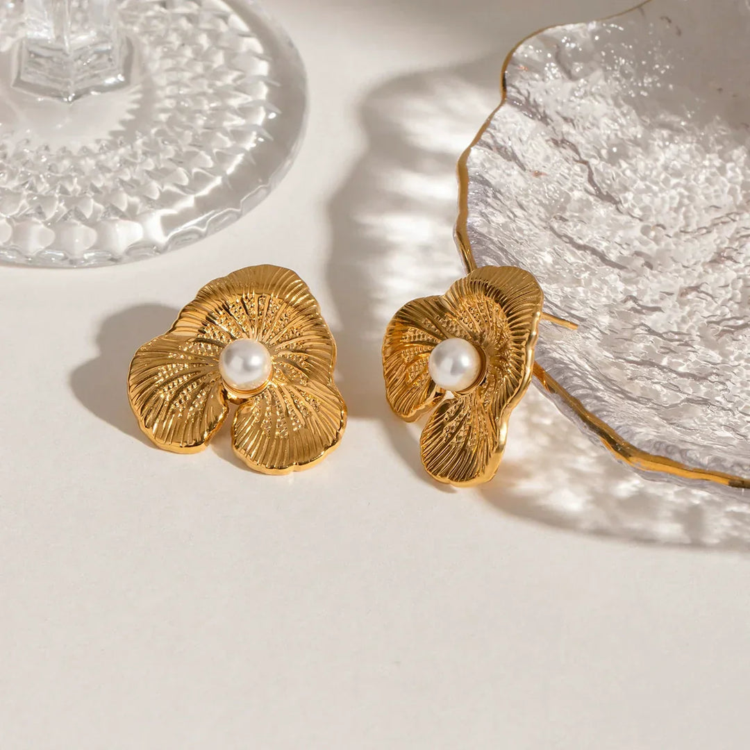 Klara Floral Pearl Earrings